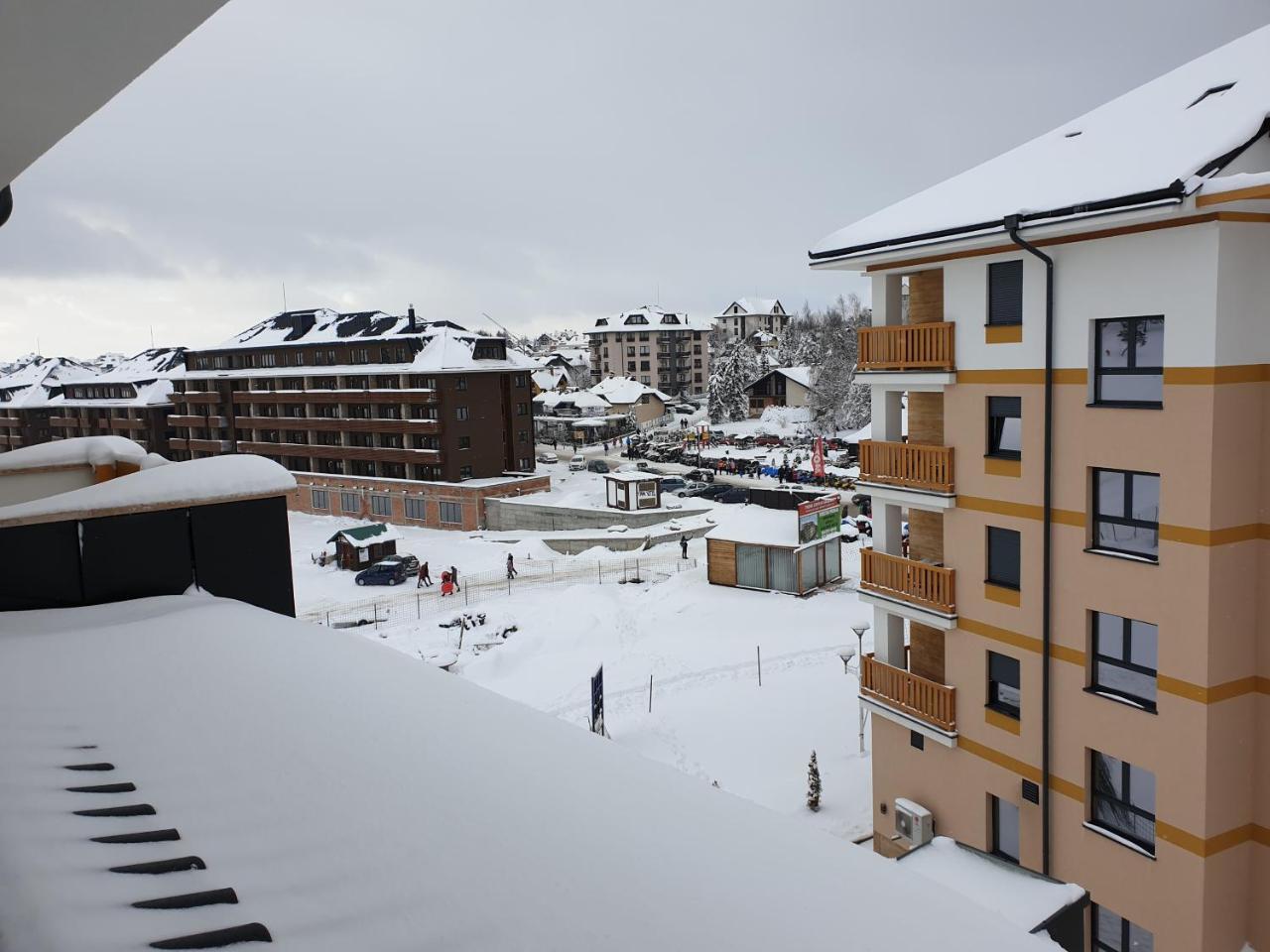 Apartman Dnd Zlatibor Sa Garazom Buitenkant foto